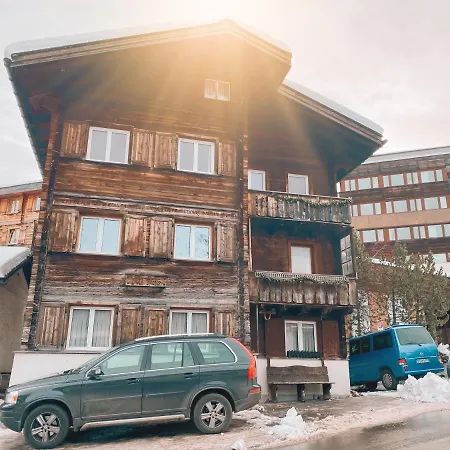 Apartment Nue Hus Arosa